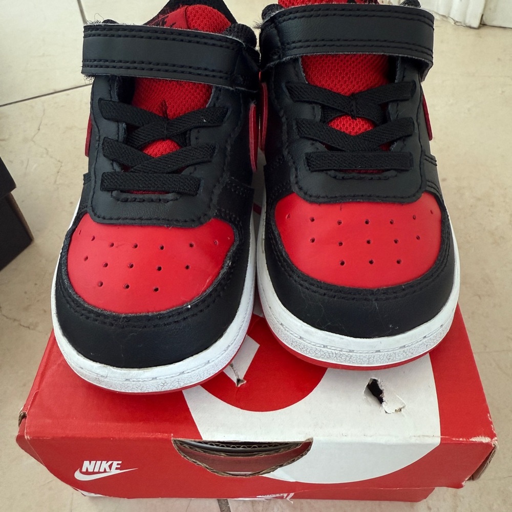 Nike court borough low 2